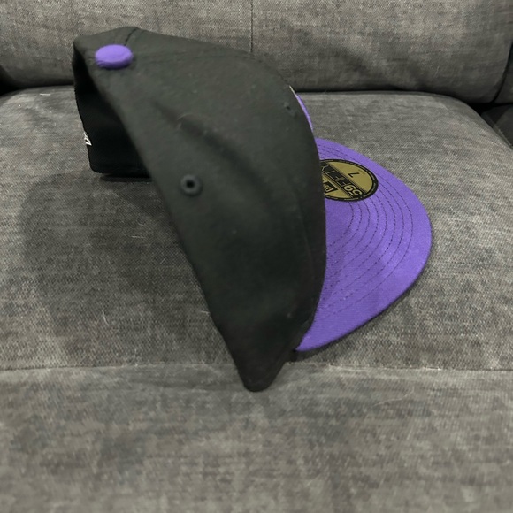 NEW!! Era 59Fifty Colorado Rockies Fitted Hat - Size 7. NEW WITH OUT TAG - Picture 7 of 10